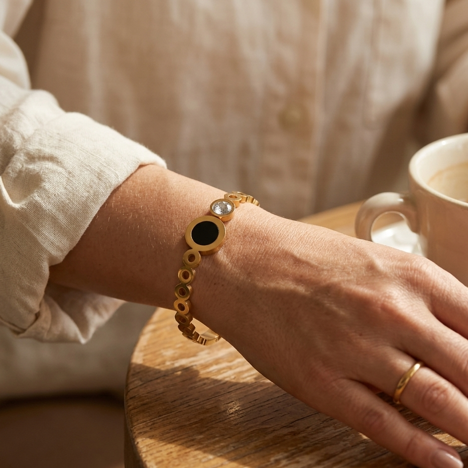 Luxora Gold Armband